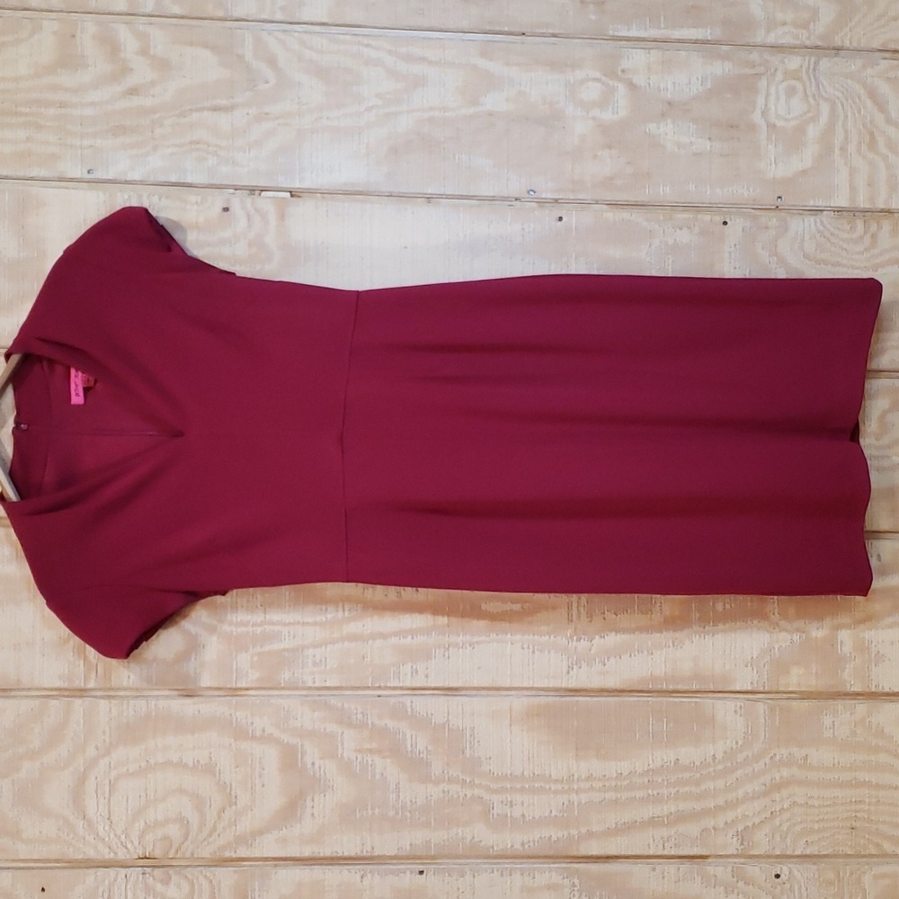 Betsey Johnson Red Cap Sleeve V Neckline Shift Dress Size 6